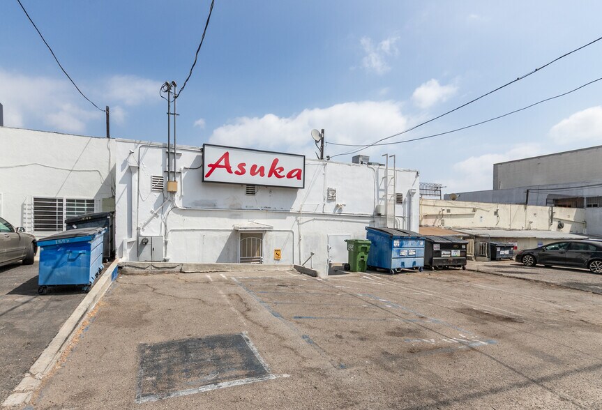 More Photos Of 1551 Westwood Blvd, Los Angeles Restaurant For Sale