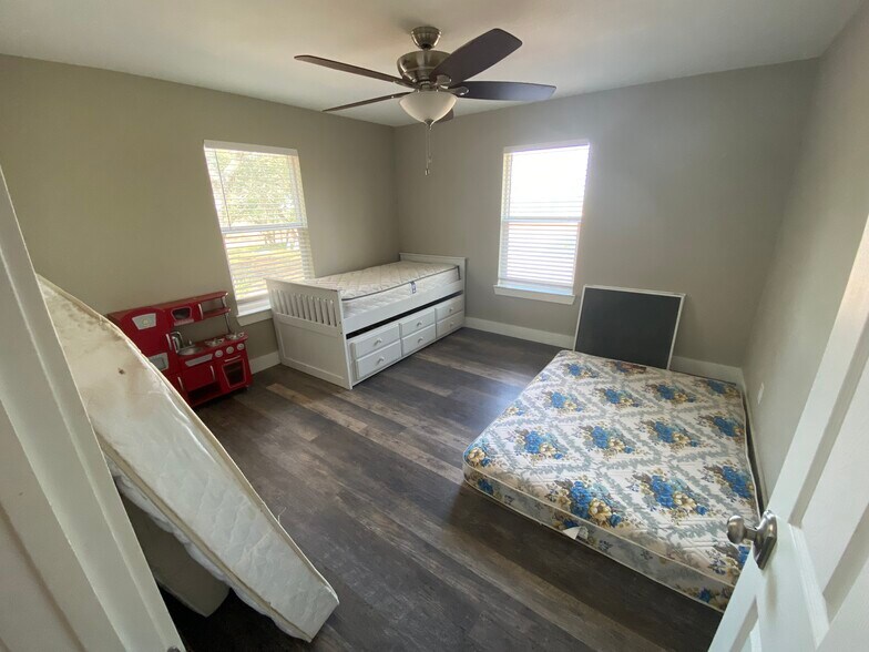 More Photos Of 1681 FM 574 W, Mullin Land For Sale