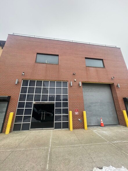 More Photos Of 1011 Dean St, Brooklyn Storefront For Lease