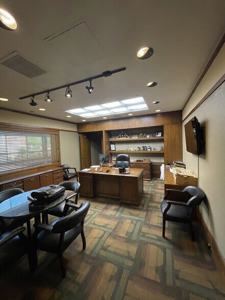 More Photos Of 100 Summit Ave, Hagerstown Office For Sale