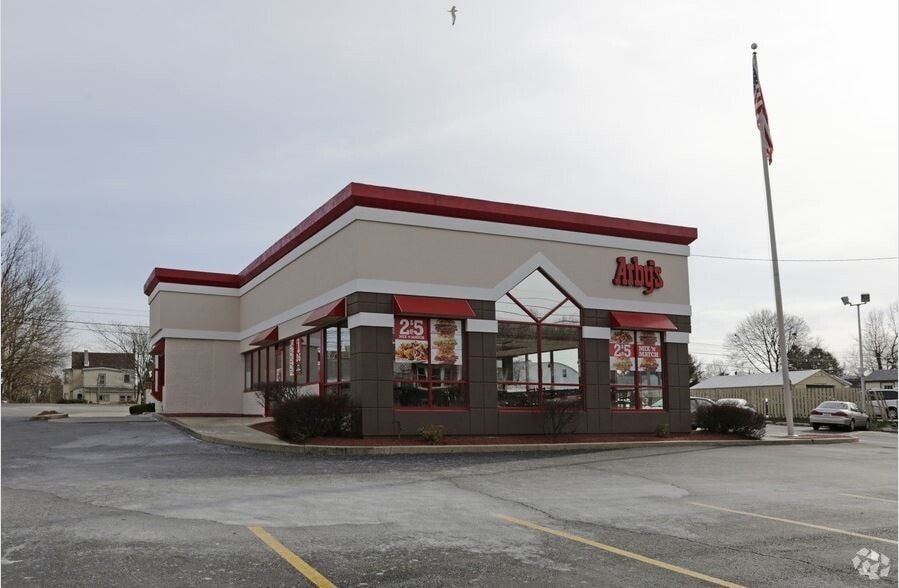 Primary Photo Of 618 Chester Pike, Norwood Fast Food For Sale