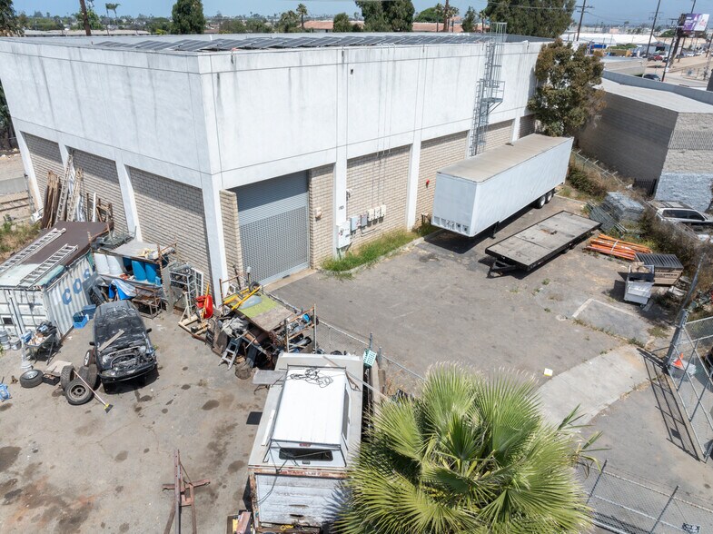 Primary Photo Of 1801 Sunkist Cir, Oxnard Warehouse For Sale