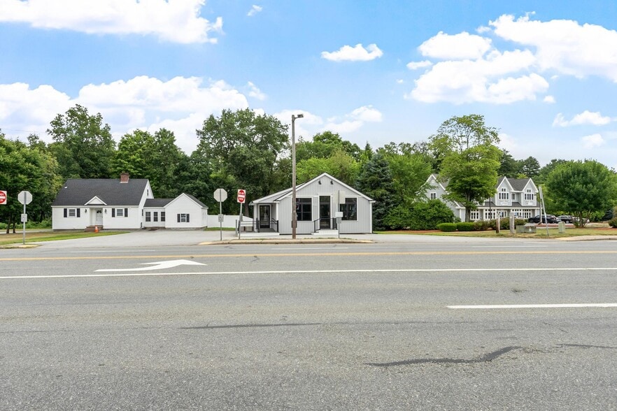 More Photos Of 777 Boston Rd, Groton Storefront For Lease