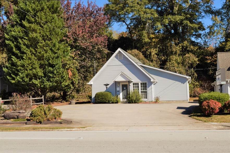 Primary Photo Of 334 N Broad St, Toccoa Office For Sale