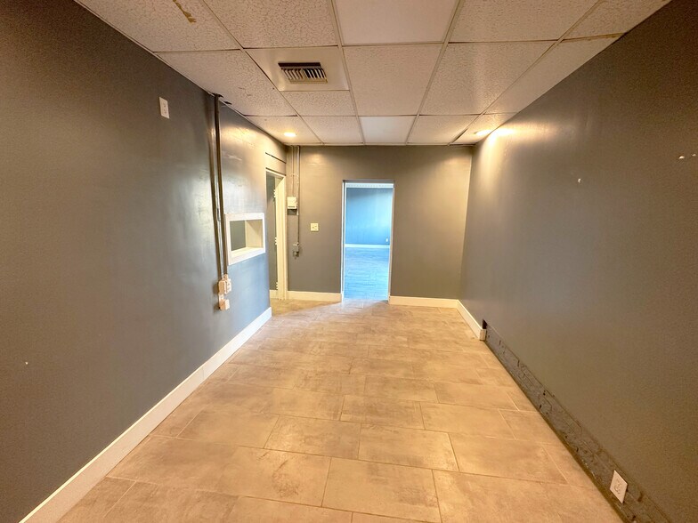 More Photos Of 700 Eglin Pky NE, Fort Walton Beach Freestanding For Lease