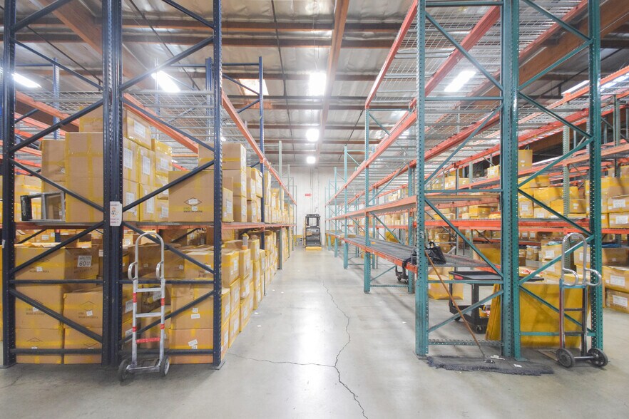 More Photos Of 3183 Bandini Blvd, Vernon Manufacturing For Lease