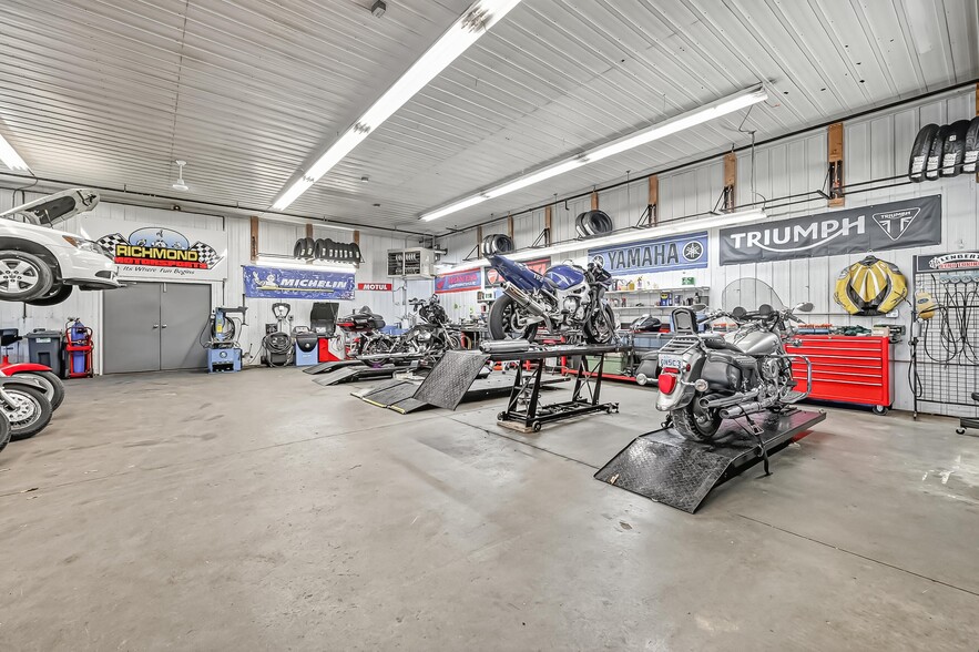 More Photos Of 3835 Mcbean St, Richmond Auto Repair For Sale