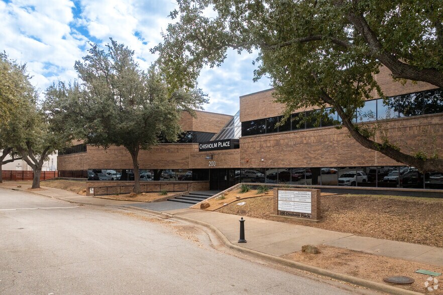 More Photos Of 200 Chisholm Pl, Plano Office For Lease