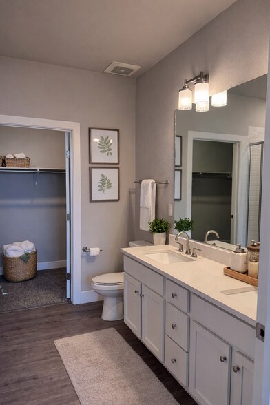 More Photos Of 595 W Amherst Ave, Englewood Apartments For Sale