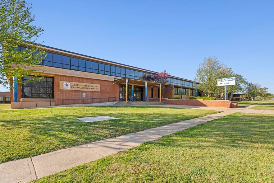 Primary Photo Of 3550 E Ross Pky, Wichita Specialty For Sale