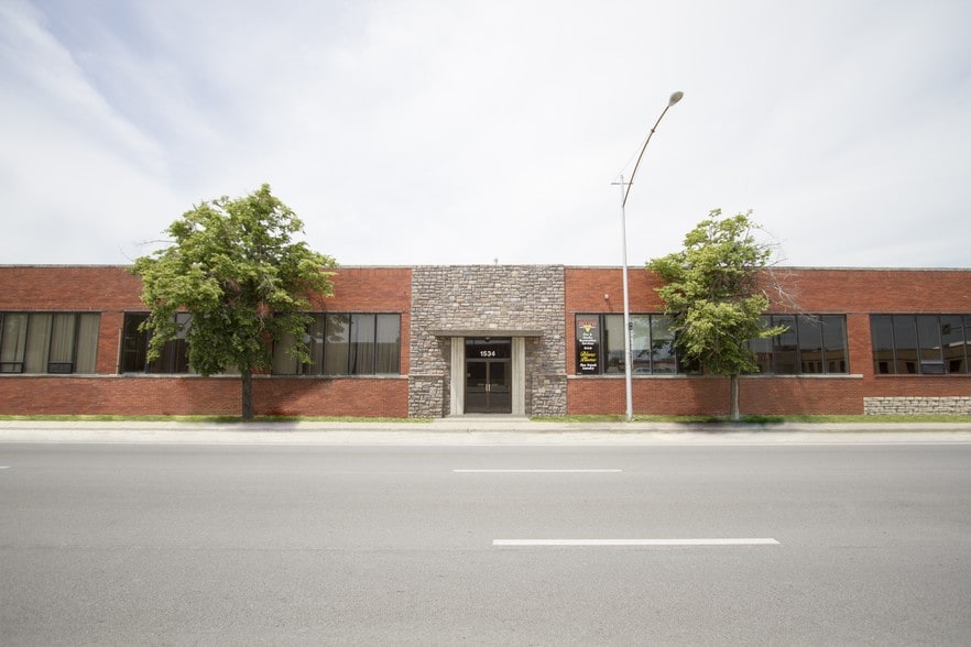 More Photos Of 1534 Burlington St, North Kansas City Warehouse For Lease