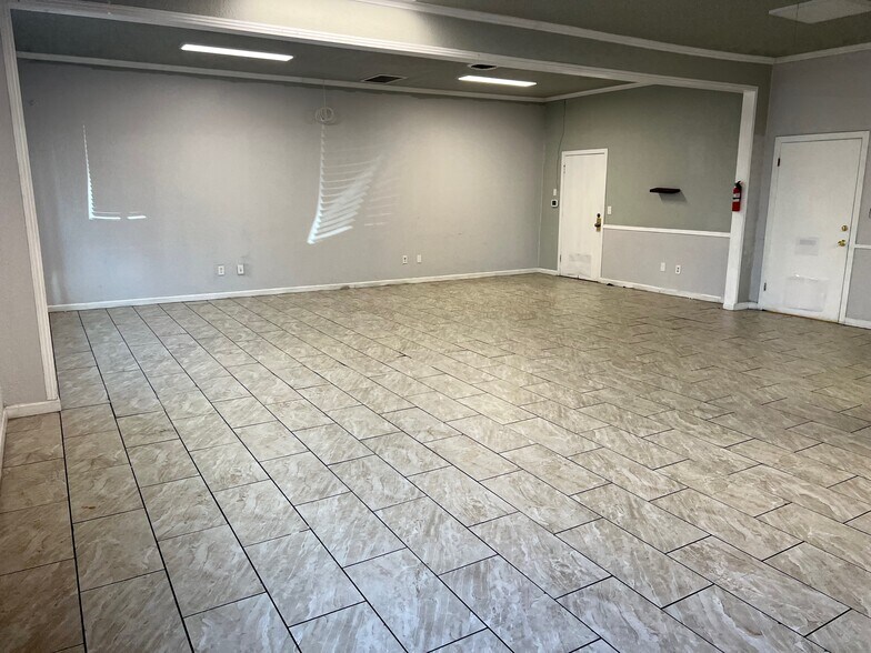 More Photos Of 33 E Magnolia St, Stockton Office For Lease