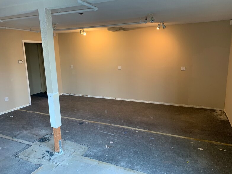 More Photos Of 720 Olive Dr, Davis Warehouse For Lease