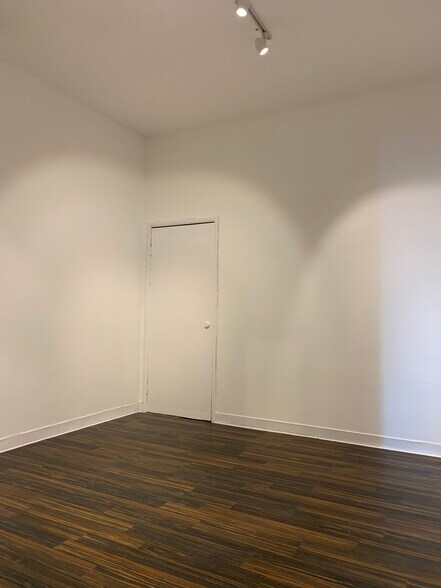 More Photos Of 550 N Larchmont Blvd, Los Angeles Medical For Lease