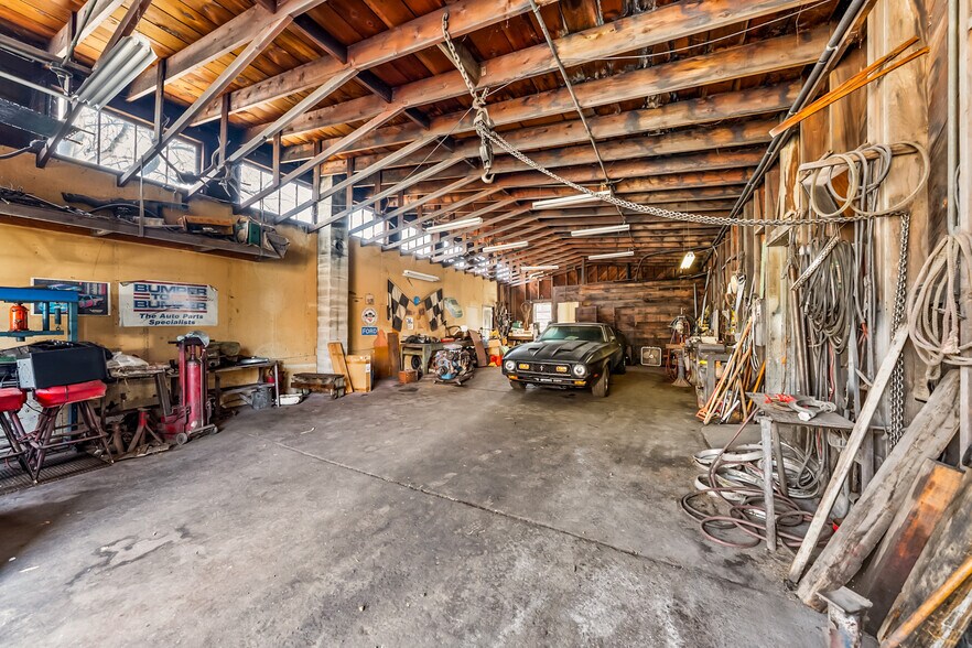 More Photos Of 205 E California St, Jacksonville General Retail For Sale