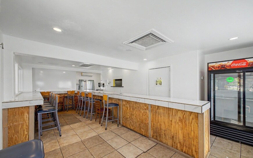 More Photos Of 801 E Broadway Rd, Mesa Fast Food For Sale