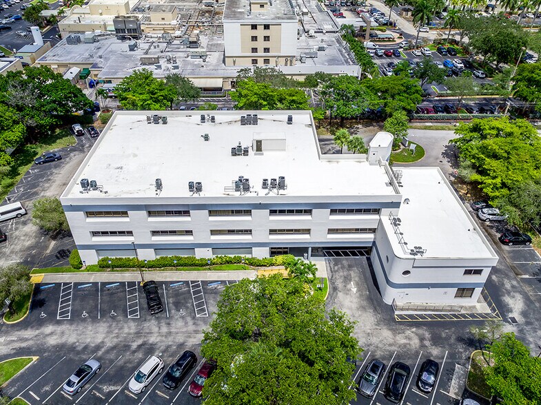 More Photos Of 7710 NW 71st Ct, Tamarac Medical For Lease