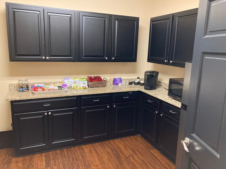 More Photos Of 2450 Atlanta Hwy, Cumming Medical For Lease