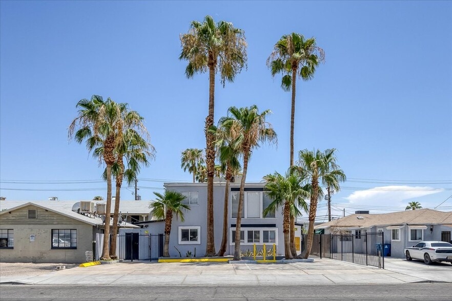 More Photos Of 319 S 10th St, Las Vegas Apartments For Sale