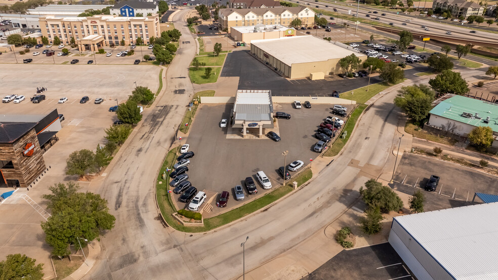 More Photos Of 5610 58th St, Lubbock Auto Dealership For Sale