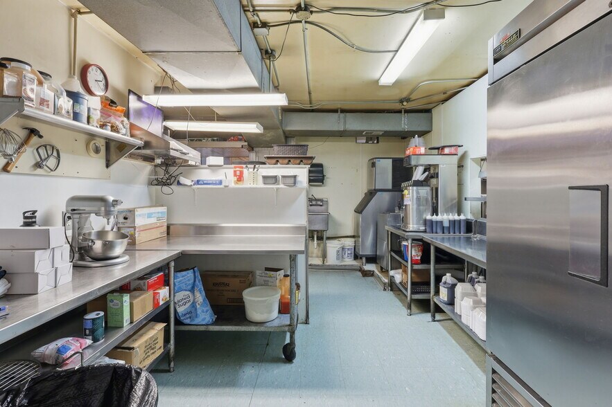 More Photos Of 228 N Jefferson St, Hastings Restaurant For Sale