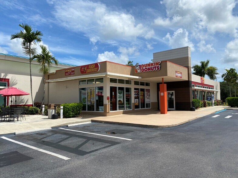 More Photos Of 9995 Tamiami Trl E, Naples Service Station For Lease