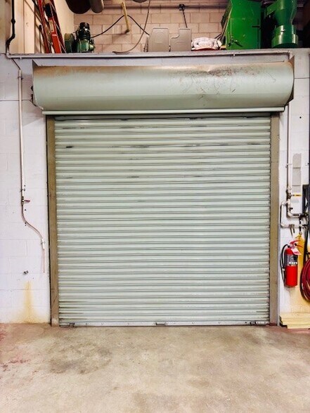 More Photos Of 34 Sullivan Rd, North Billerica Warehouse For Lease