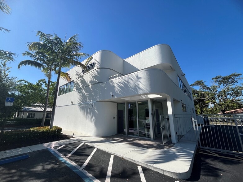 More Photos Of 501 SE 12th St, Fort Lauderdale Office For Sale