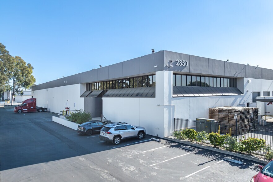 Primary Photo Of 2850 E El Presidio St, Long Beach Warehouse For Lease