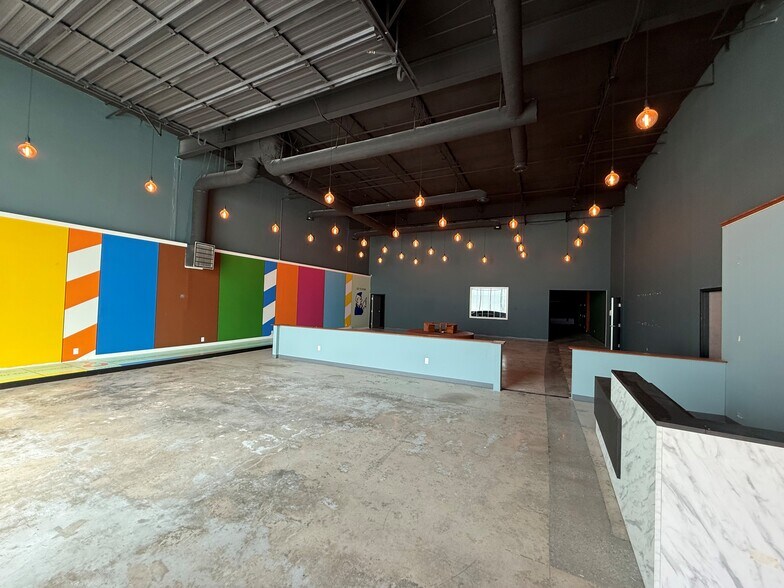 More Photos Of 1073-1075 Huff Rd NW, Atlanta Warehouse For Lease