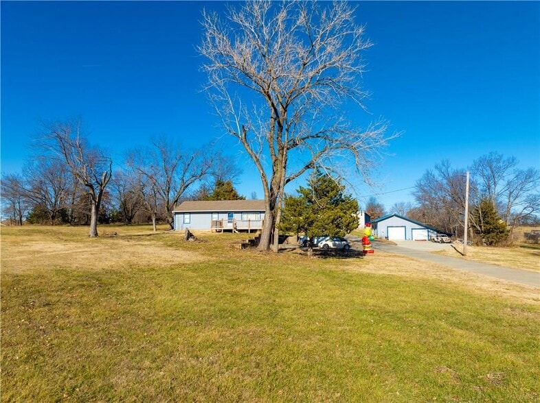 More Photos Of 13612 Stillwell Rd, Bonner Springs Auto Salvage Facility For Sale