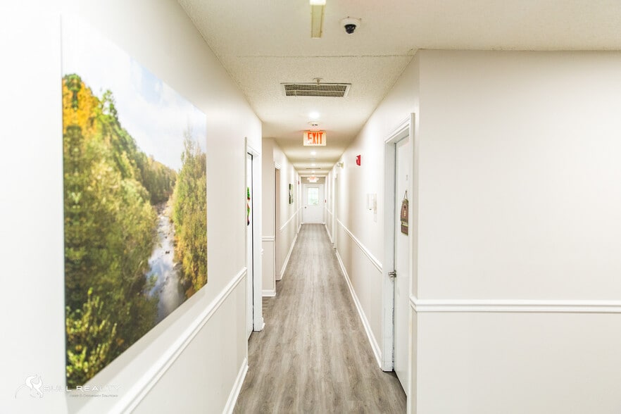 More Photos Of 286 Four Points Rd, Jackson Healthcare For Sale