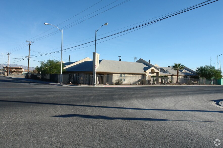 More Photos Of 522 W Washington Ave, Las Vegas Bank For Lease