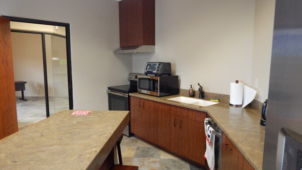 More Photos Of 10465 E Pinnacle Peak Pky, Scottsdale Medical For Lease