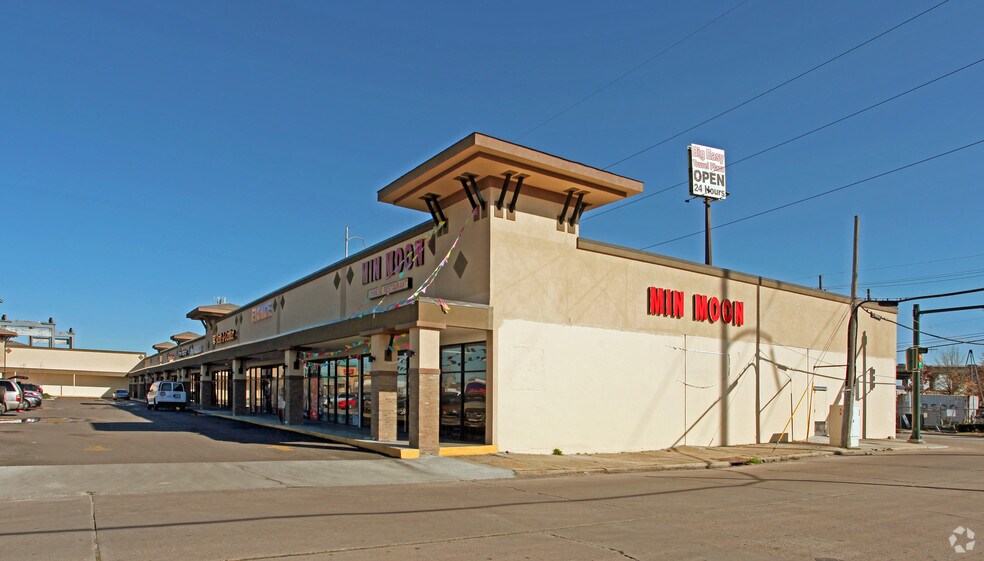 More Photos Of 4800-4900 Chef Menteur Hwy, New Orleans General Retail For Sale