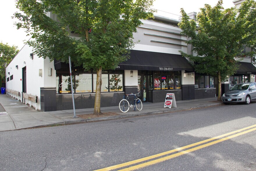 Primary Photo Of 3216-3228 SE 21st Ave, Portland Storefront For Lease