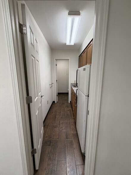 More Photos Of 1206 JW DavisSuites Ave, Hammond Office For Sale