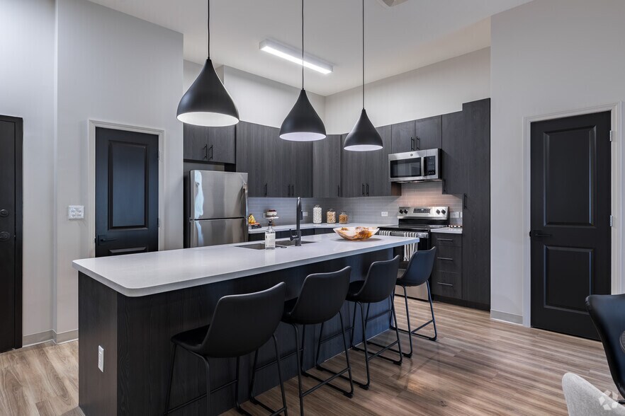 More Photos Of 348-376 NE Auburn Ave, Atlanta Apartments For Lease