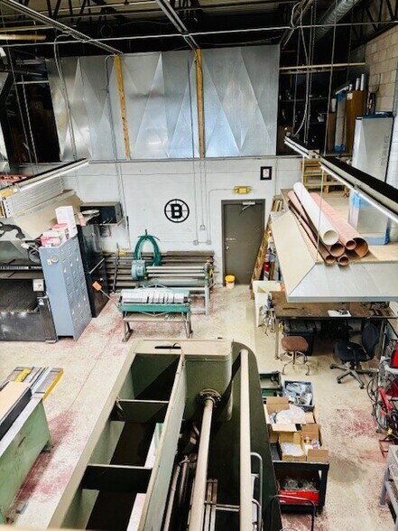 More Photos Of 34 Sullivan Rd, North Billerica Warehouse For Lease