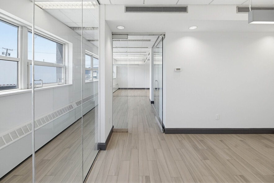 More Photos Of 83 Broad Ave, Fairview Warehouse For Lease