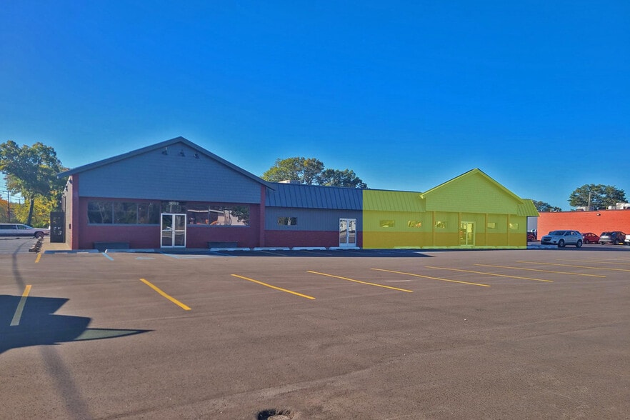 Primary Photo Of 2037 E Laketon Ave, Muskegon Storefront For Lease