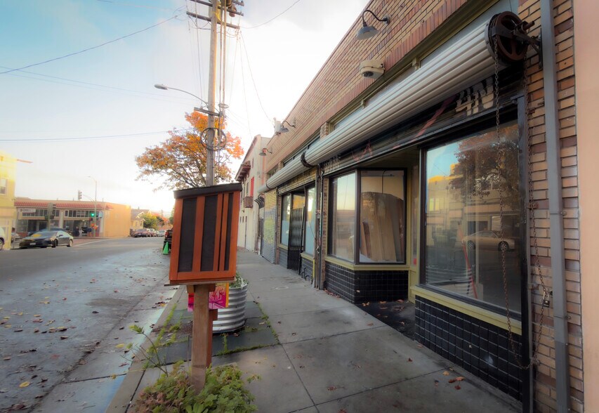 More Photos Of 5329 Fairfax Ave, Oakland Storefront For Lease