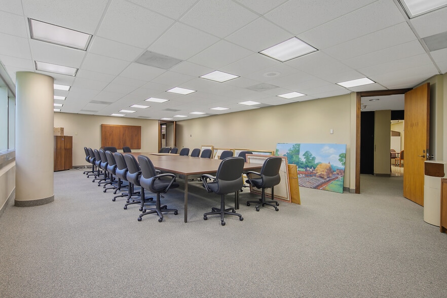 More Photos Of 200 Green St, Fayetteville Storefront Retail Office For Lease