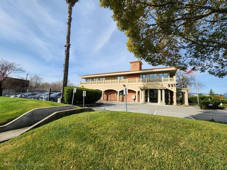 More Photos Of 991 Nut Tree Rd, Vacaville Medical For Sale