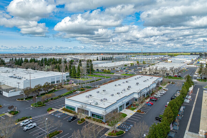 More Photos Of 1014 N Market Blvd, Sacramento Unknown For Lease