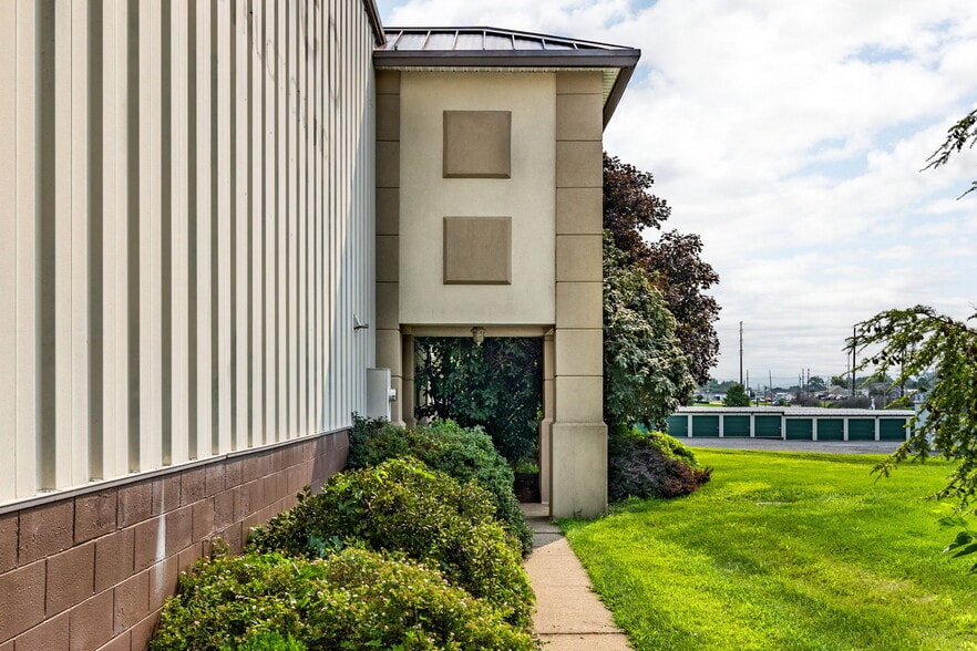 More Photos Of 62 H and S Dr, Selinsgrove Warehouse For Sale