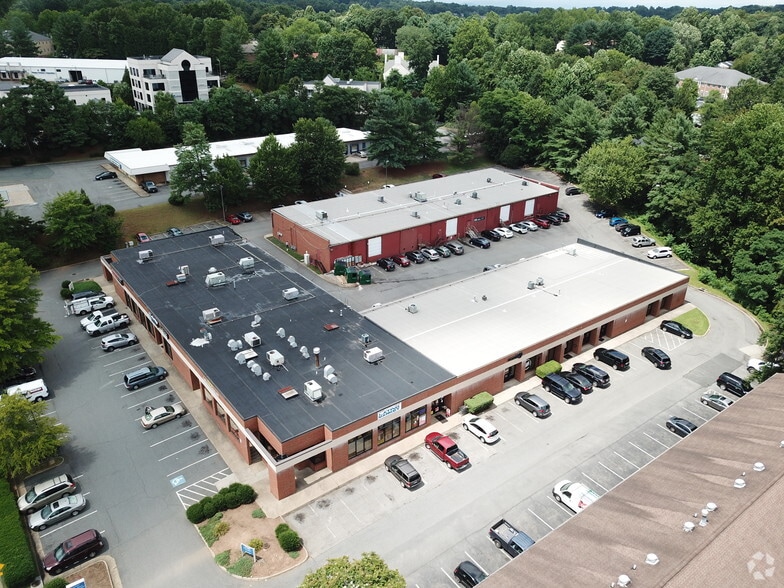 Primary Photo Of 370-386 Greenbrier Dr, Charlottesville Flex For Lease