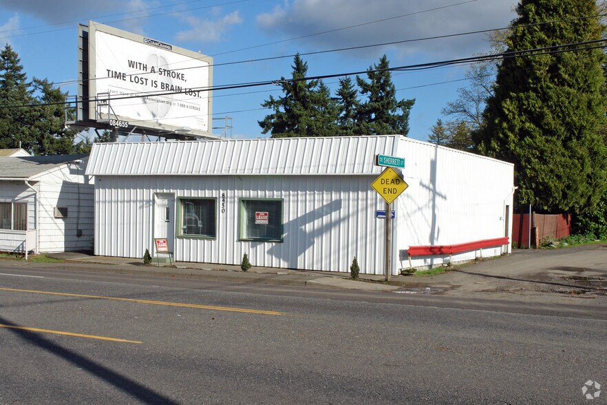 Primary Photo Of 8450 SE 82nd Ave, Portland Storefront Retail Office For Lease