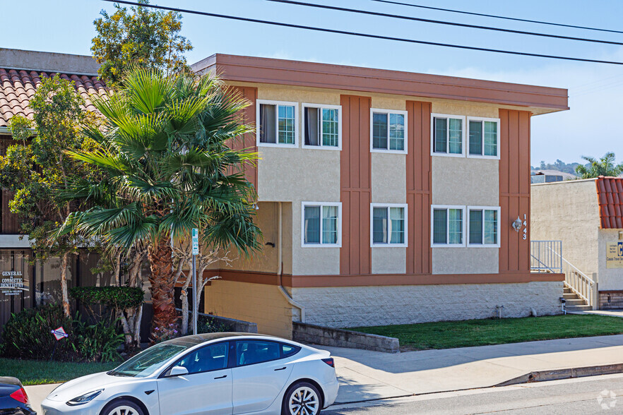 Primary Photo Of 1443 W 7th St, San Pedro Apartments For Sale