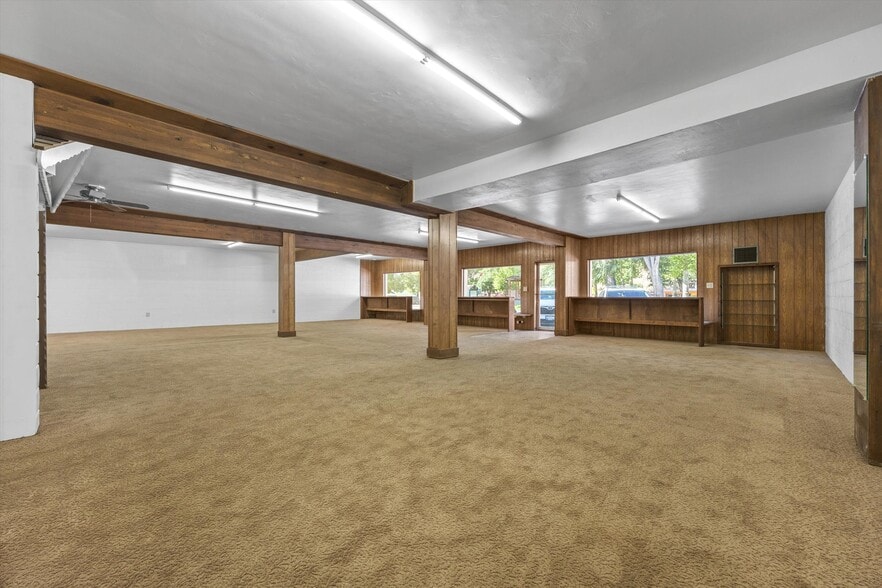 More Photos Of 16 Tobias St, Kernville Storefront Retail Residential For Sale